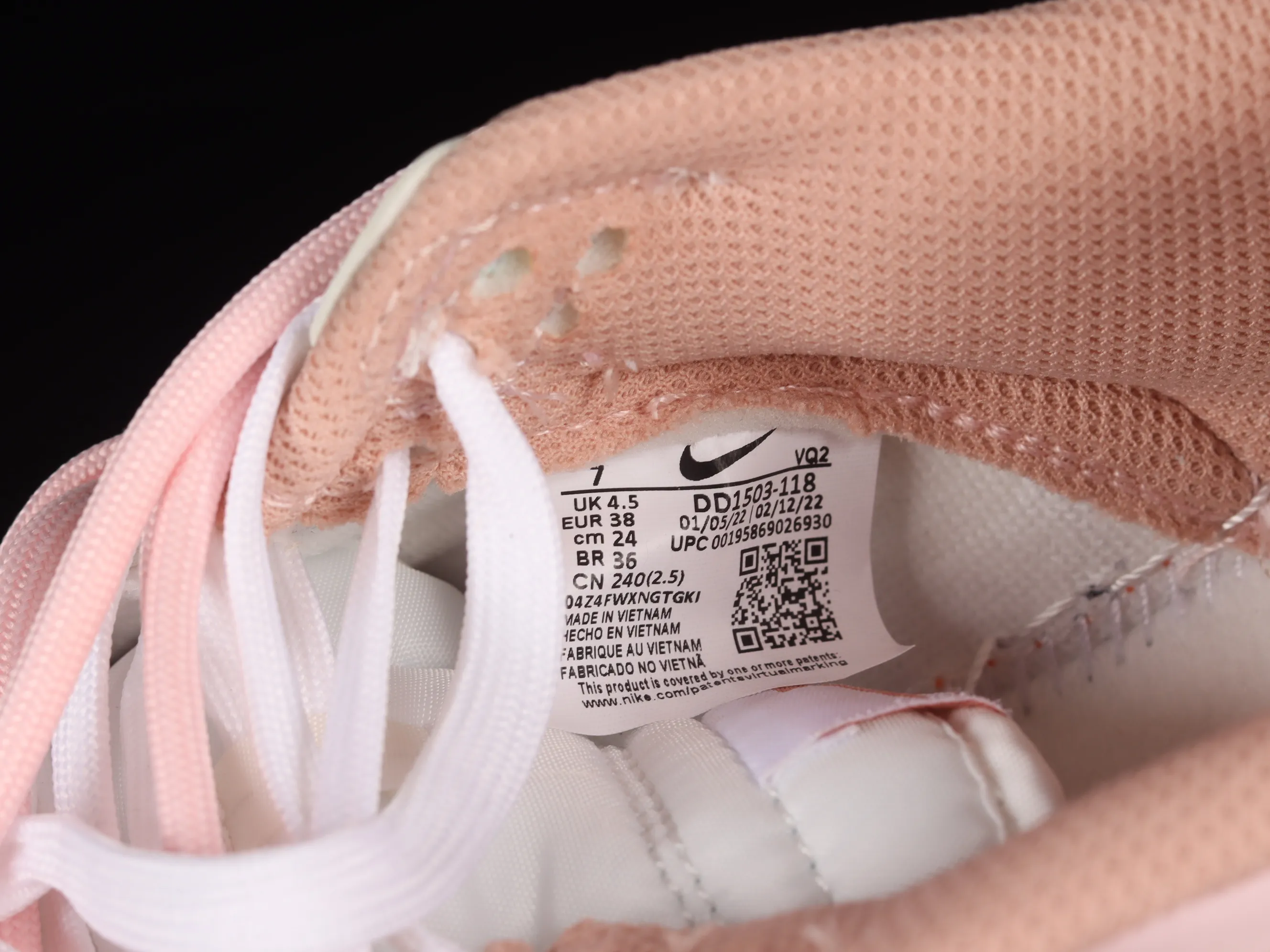 All categories Nk SB Dunk series Nk SB Dunk Low low-top sneakers Nk Dunk Low white and pink customized version of deconstructed strap casual sneakers DD1503-118